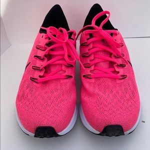 Nike Zoom Pegasus - size 9.5